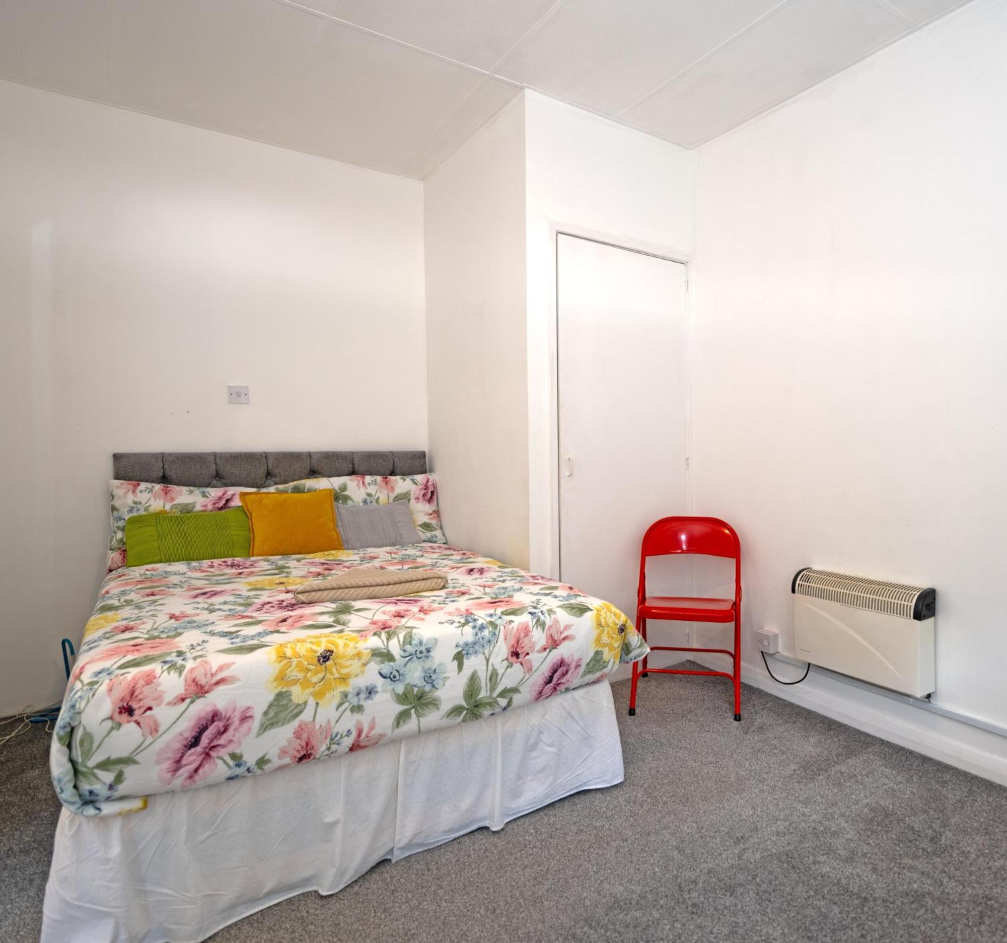 Flat In Clapham Budget Friendly Stay London Exterior photo